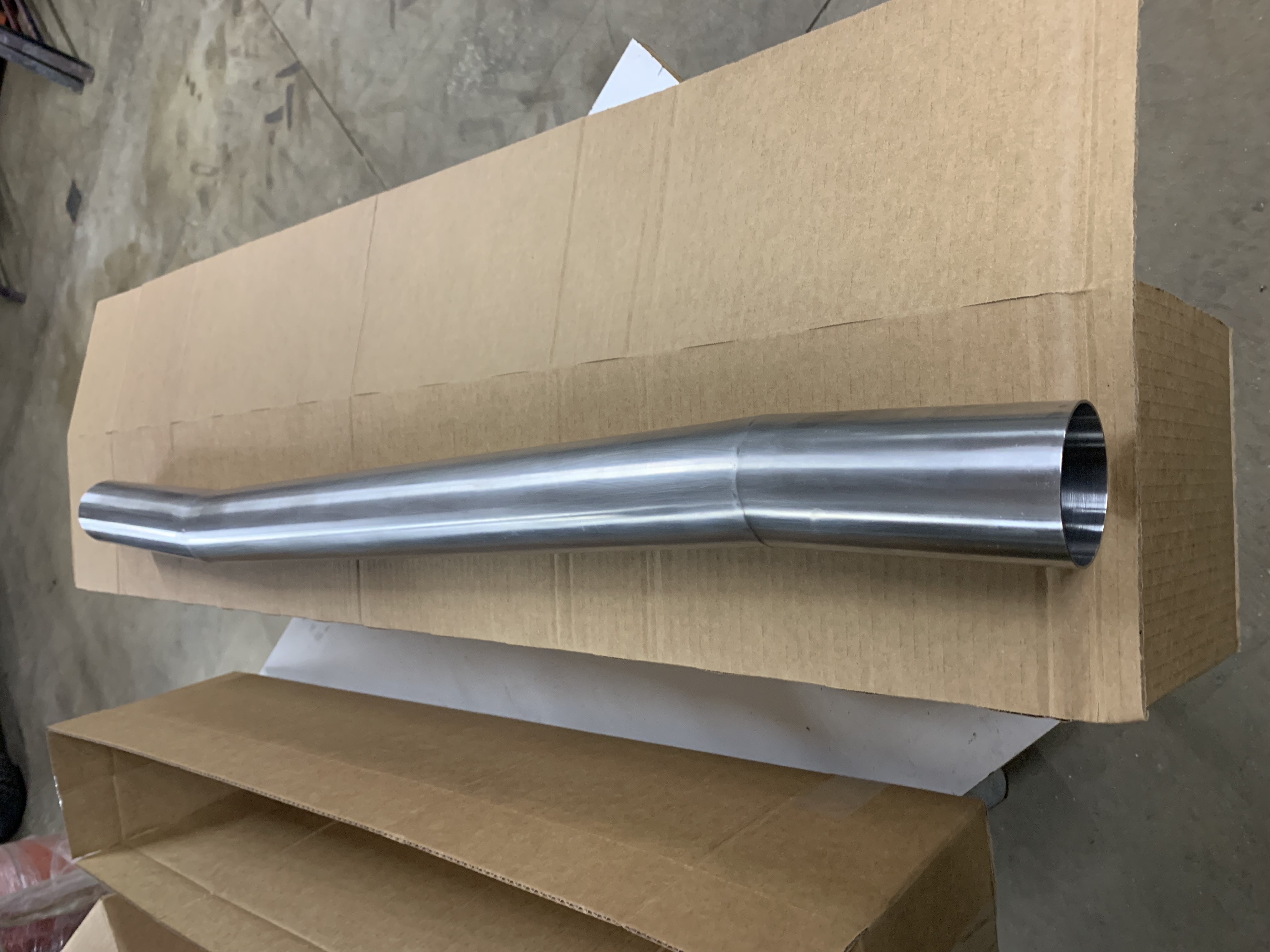 Stainless steel cylindrical pipe - tube bending work